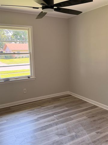1801 BELMOOR Drive, Pine Bluff, AR 71601