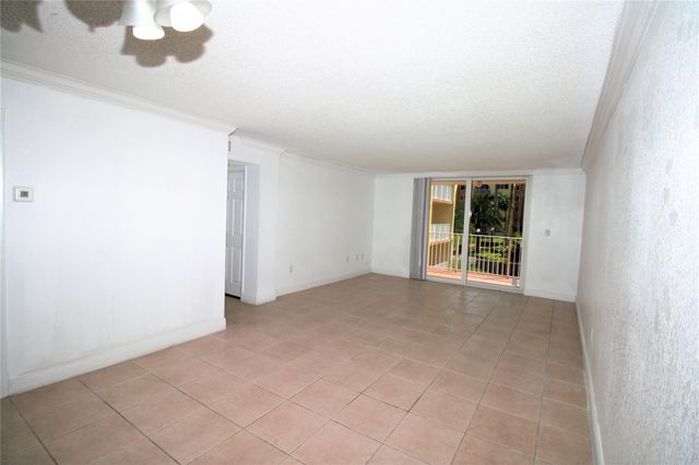 7000 NW 186TH Street 4-217, Hialeah, FL 33015