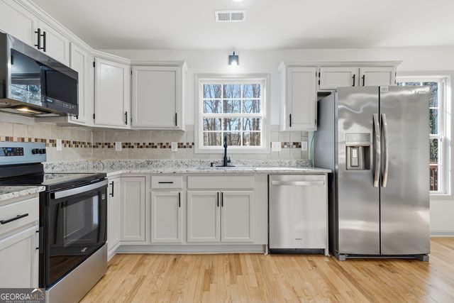 2151 Grayfield Drive, Grayson, GA 30017