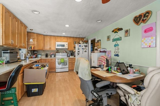 100 Concord St, Brockton, MA 02302