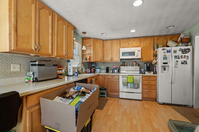 100 Concord St, Brockton, MA 02302