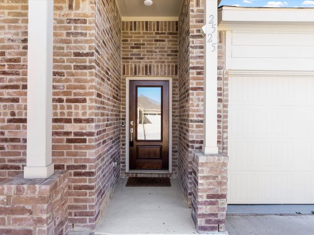 2525 Starwater Drive, Fort Worth, TX 76179