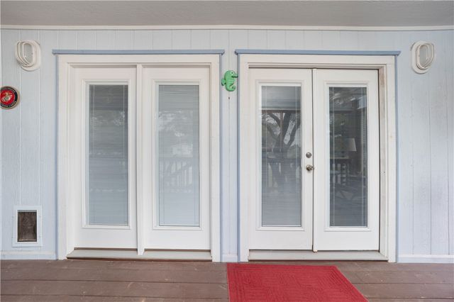 1023 S Fuqua St, Rockport, TX 78382