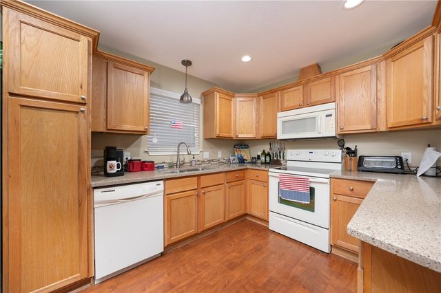 1023 S Fuqua St, Rockport, TX 78382