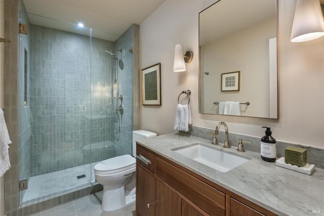 18492 White Oak Dr, Sonoma, CA 95476