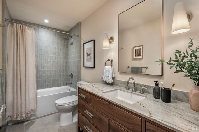 18492 White Oak Dr, Sonoma, CA 95476