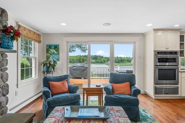 102 Riverside Circle, Marshfield, MA 02050