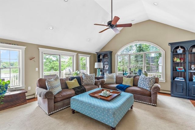 102 Riverside Circle, Marshfield, MA 02050