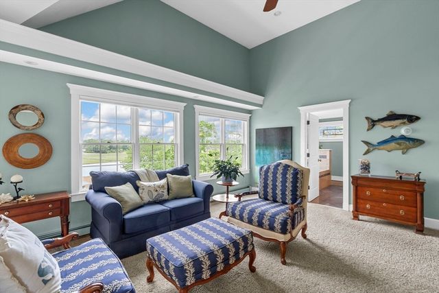 102 Riverside Circle, Marshfield, MA 02050
