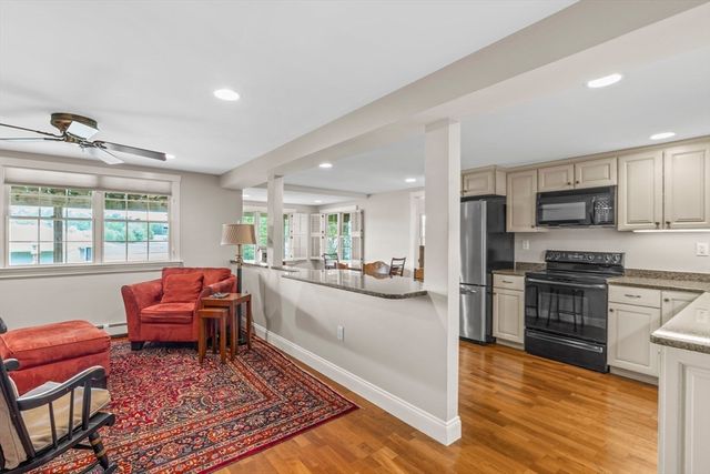102 Riverside Circle, Marshfield, MA 02050