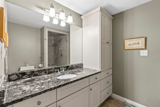 102 Riverside Circle, Marshfield, MA 02050