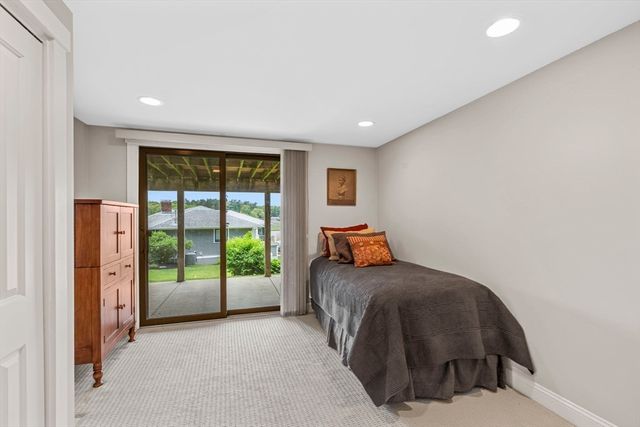 102 Riverside Circle, Marshfield, MA 02050