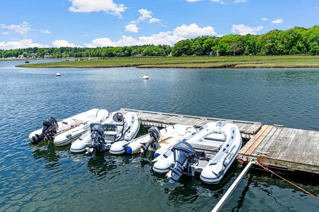 102 Riverside Circle, Marshfield, MA 02050