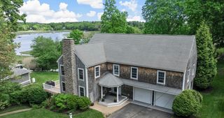 102 Riverside Circle, Marshfield, MA 02050