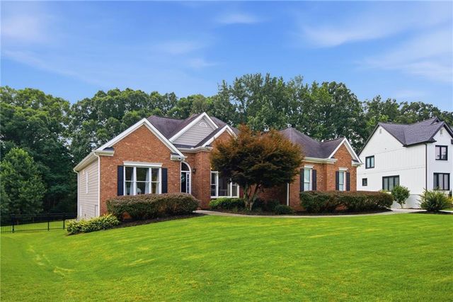 1825 Country Crest Way, Dacula, GA 30019