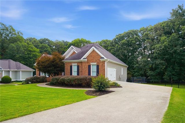 1825 Country Crest Way, Dacula, GA 30019