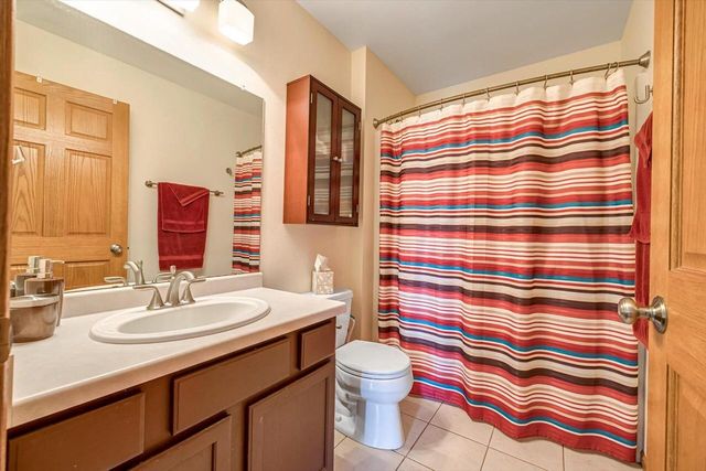 403 Poplar Grove DRIVE, Waterford, WI 53185