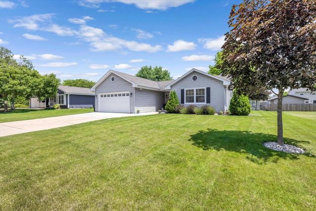 403 Poplar Grove DRIVE, Waterford, WI 53185