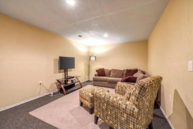 403 Poplar Grove DRIVE, Waterford, WI 53185