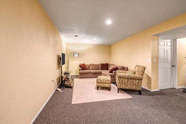 403 Poplar Grove DRIVE, Waterford, WI 53185