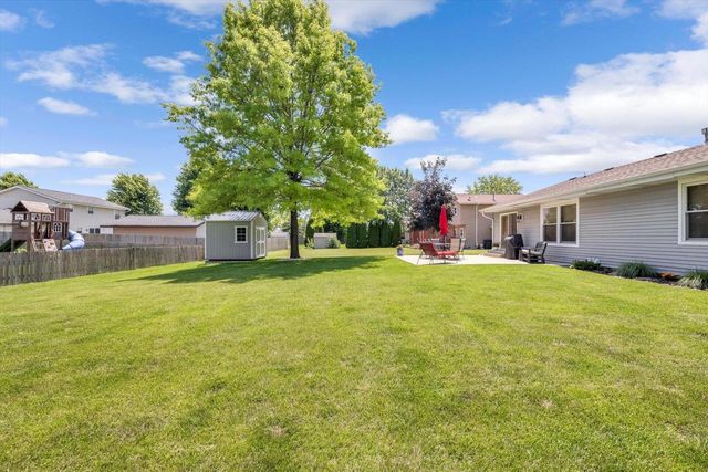 403 Poplar Grove DRIVE, Waterford, WI 53185