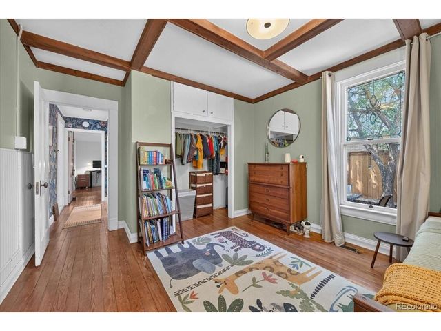 345 Mountain View Ave, Longmont, CO 80501