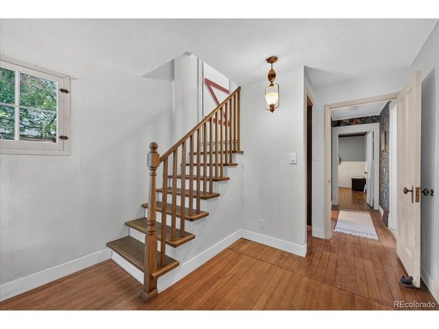 345 Mountain View Ave, Longmont, CO 80501