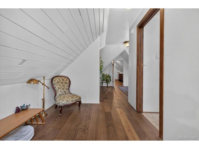 345 Mountain View Ave, Longmont, CO 80501