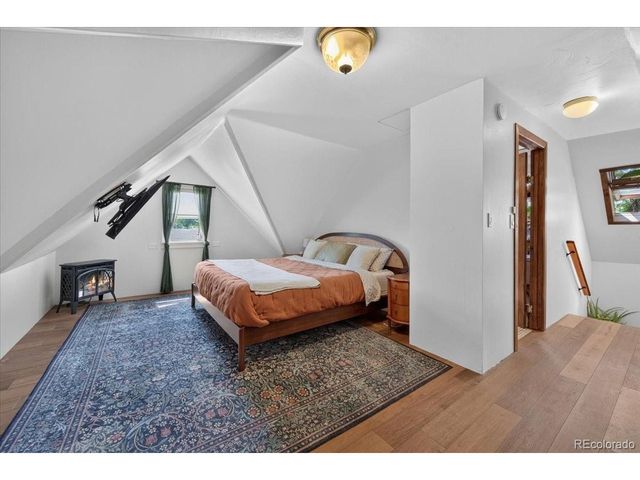 345 Mountain View Ave, Longmont, CO 80501