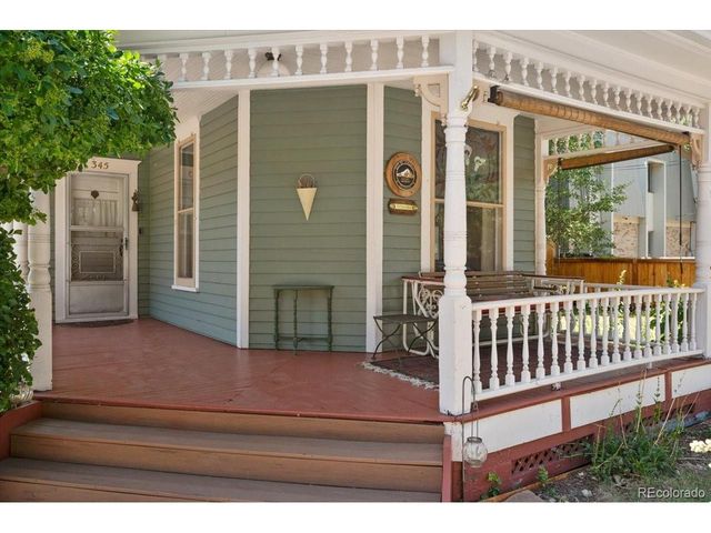 345 Mountain View Ave, Longmont, CO 80501