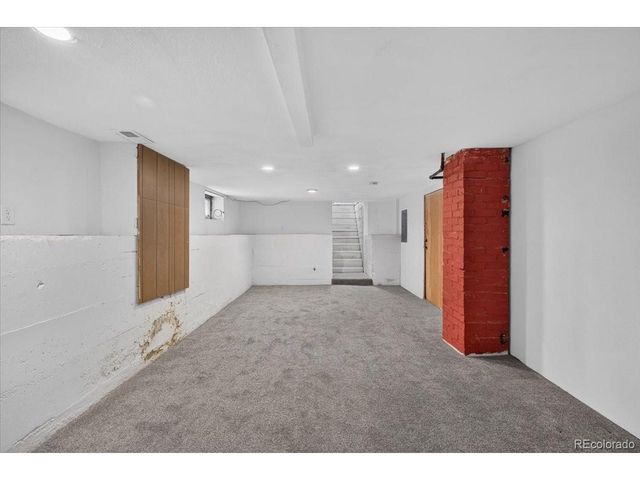 345 Mountain View Ave, Longmont, CO 80501
