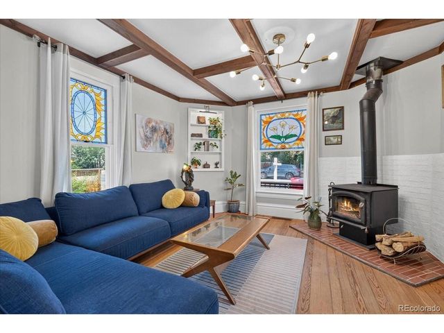 345 Mountain View Ave, Longmont, CO 80501