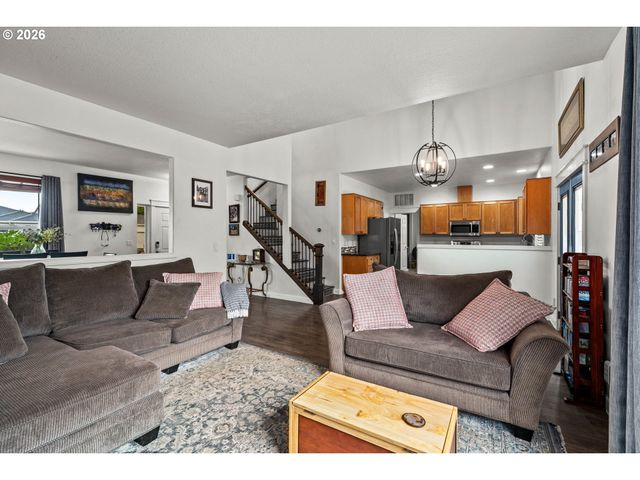 5524 AUSTIN Way, Eugene, OR 97402