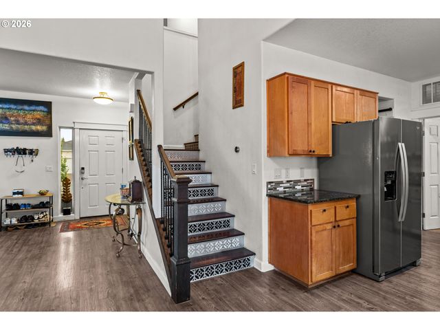 5524 AUSTIN Way, Eugene, OR 97402