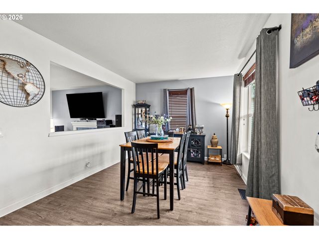 5524 AUSTIN Way, Eugene, OR 97402