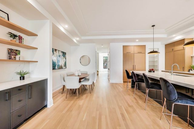 3846 N Bell Avenue, Chicago, IL 60618