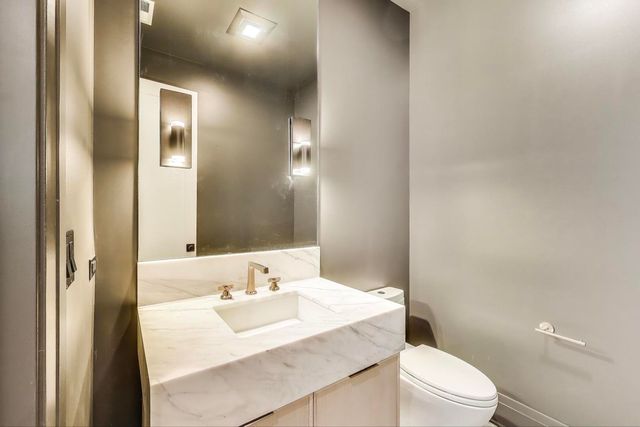 3846 N Bell Avenue, Chicago, IL 60618