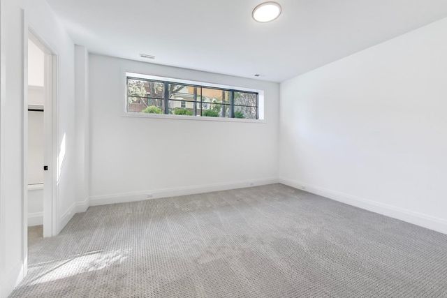 3846 N Bell Avenue, Chicago, IL 60618