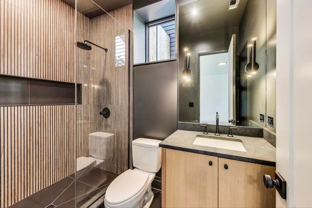 3846 N Bell Avenue, Chicago, IL 60618