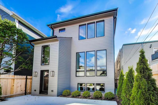 3846 N Bell Avenue, Chicago, IL 60618