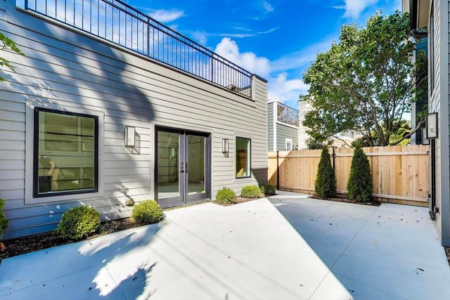 3846 N Bell Avenue, Chicago, IL 60618