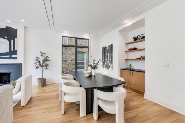 3846 N Bell Avenue, Chicago, IL 60618