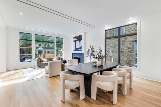 3846 N Bell Avenue, Chicago, IL 60618