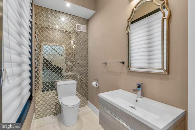 722 N 3RD ST, Philadelphia, PA 19123