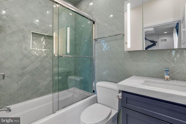 722 N 3RD ST, Philadelphia, PA 19123