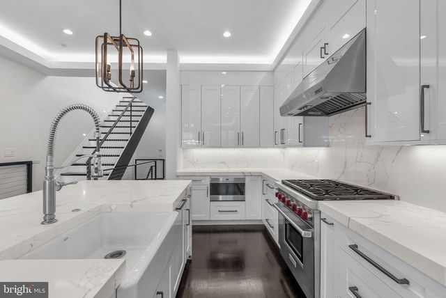 722 N 3RD ST, Philadelphia, PA 19123