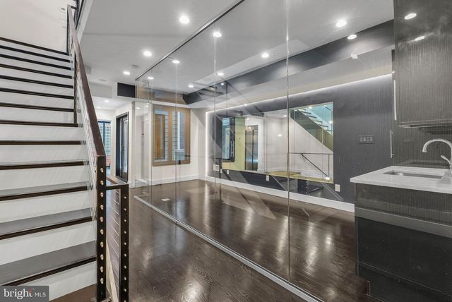 722 N 3RD ST, Philadelphia, PA 19123