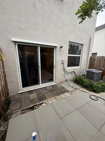 1718 SE 26th Ter, Homestead, FL 33035