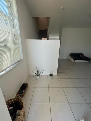 1718 SE 26th Ter, Homestead, FL 33035