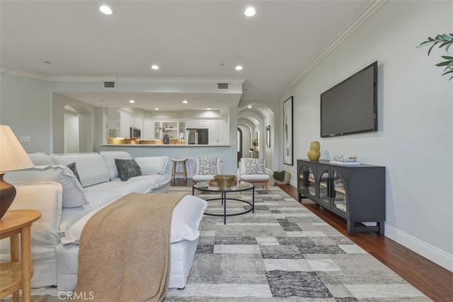 1835 S Barrington Avenue 203, Los Angeles, CA 90025